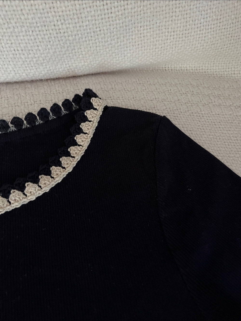 Boden Short Sleeve Navy Top - Picture 8 of 9
